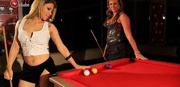  Cindy Love e Alessandra Maia - Ensaio para Sexy Clube (Making Of)